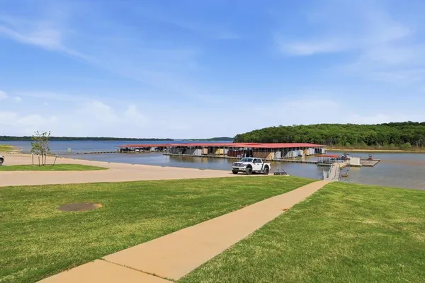 $495,000 | 365 Dublin Circle, Gordonville, TX 76245