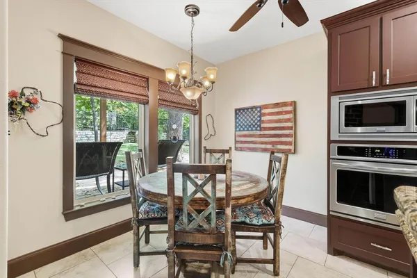 $495,000 | 365 Dublin Circle, Gordonville, TX 76245