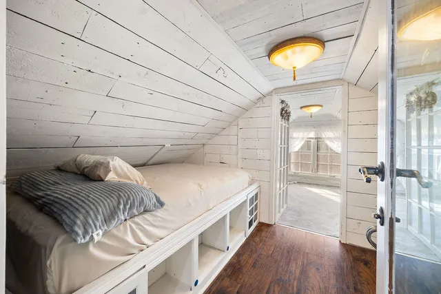 $374,900 | 445 South Ellis Street, Bensenville, IL 60106