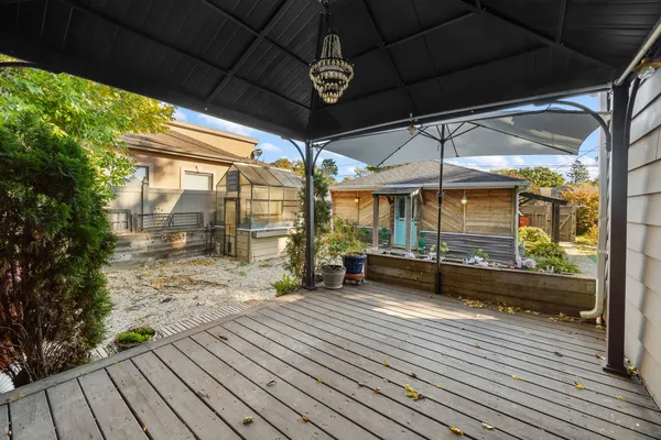 a view of a back yard of the house