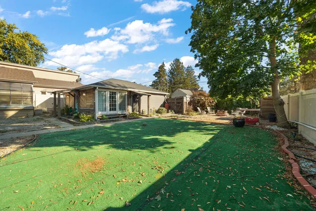 $374,900 | 445 South Ellis Street, Bensenville, IL 60106