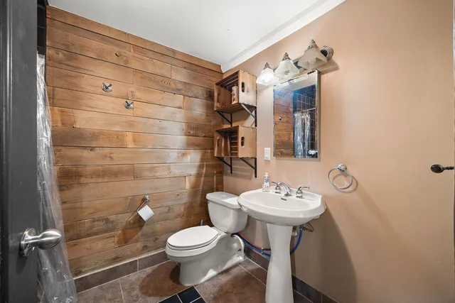 $374,900 | 445 South Ellis Street, Bensenville, IL 60106