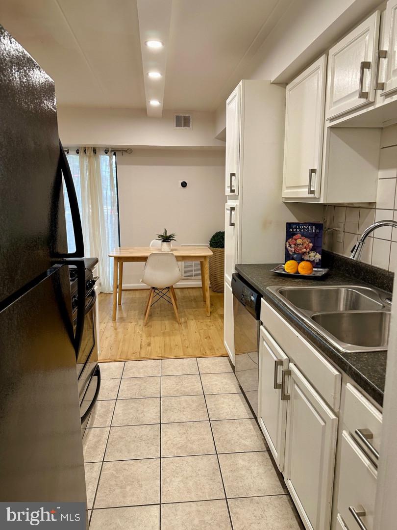 2328 Freetown Court, Unit 1B Reston, VA 20191 - Photo 6 of 18 Gallery Image 6