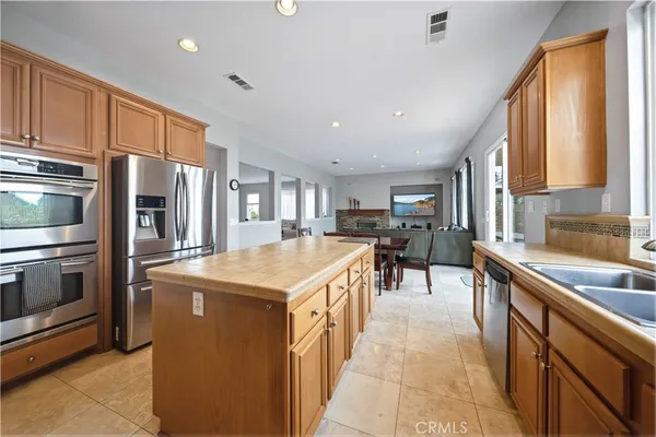 $998,000 | 28653 Crown Heights Court, Canyon Country, CA 91387