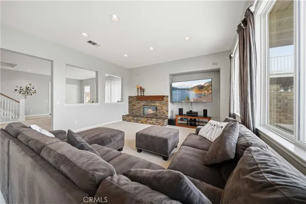 $998,000 | 28653 Crown Heights Court, Canyon Country, CA 91387