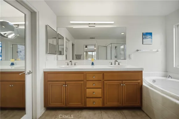 $998,000 | 28653 Crown Heights Court, Canyon Country, CA 91387