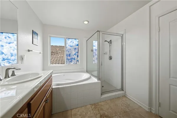 $998,000 | 28653 Crown Heights Court, Canyon Country, CA 91387