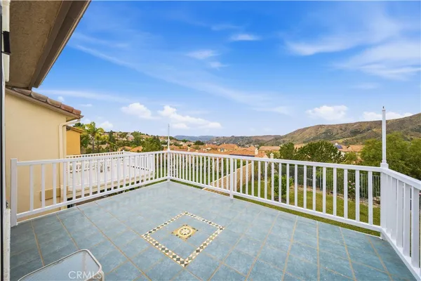 $998,000 | 28653 Crown Heights Court, Canyon Country, CA 91387