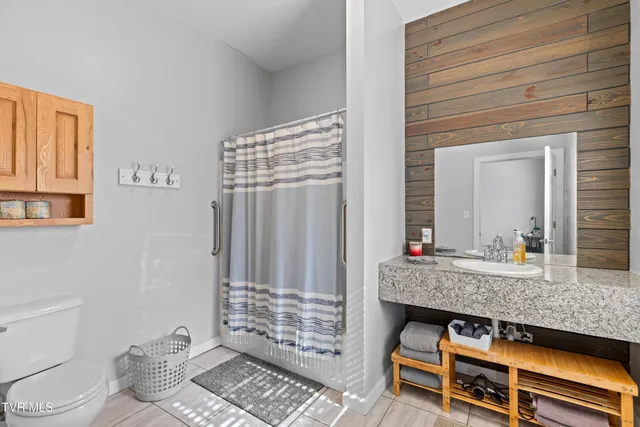 $2,499,900 | 6600 Fish Hatchery Road, Russellville, TN 37860