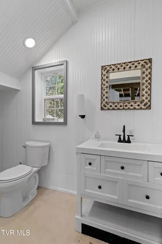 $2,499,900 | 6600 Fish Hatchery Road, Russellville, TN 37860