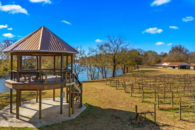 $2,499,900 | 6600 Fish Hatchery Road, Russellville, TN 37860