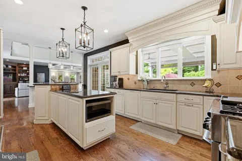 $1,599,000 | 302 Jefferson Drive, Malvern, PA 19355