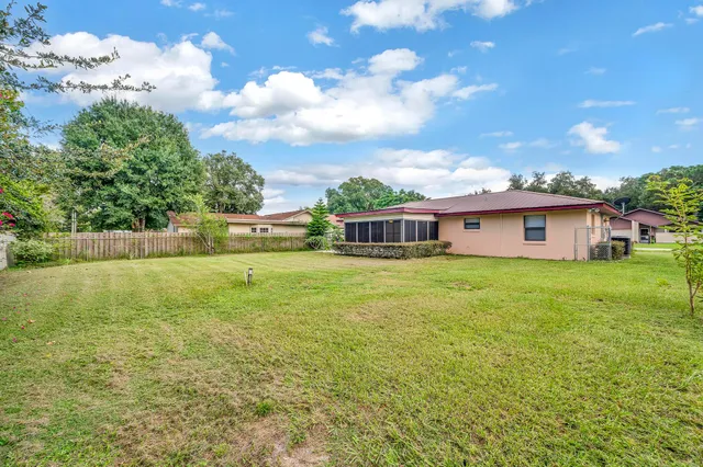 a front view of house with yard