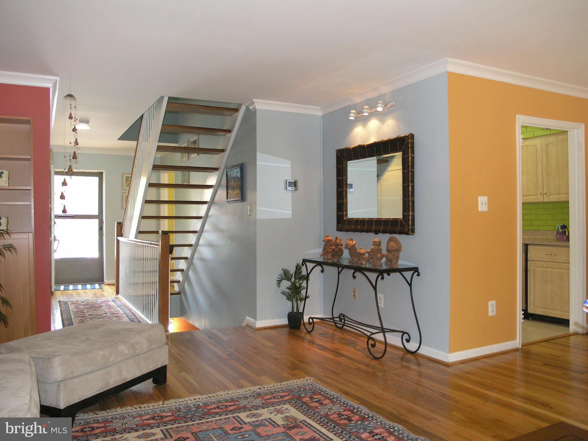 2130 Golf Course Drive Reston, VA 20191 - Photo 9 of 30 Living Room