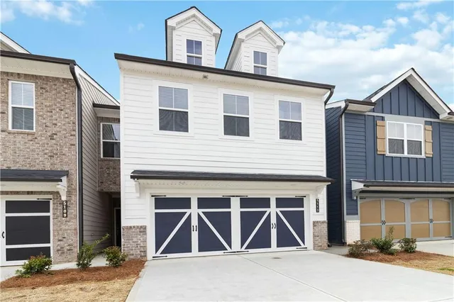 $2,100 | 5113 Sidney Sq Drive, Flowery Branch, GA 30542