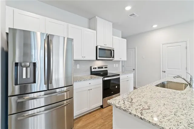 $2,100 | 5113 Sidney Sq Drive, Flowery Branch, GA 30542