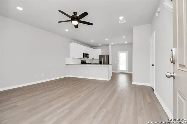 $2,499 | 27035 Beacon Gln Drive, Unit BLACKSTONE C3, Katy, TX 77493