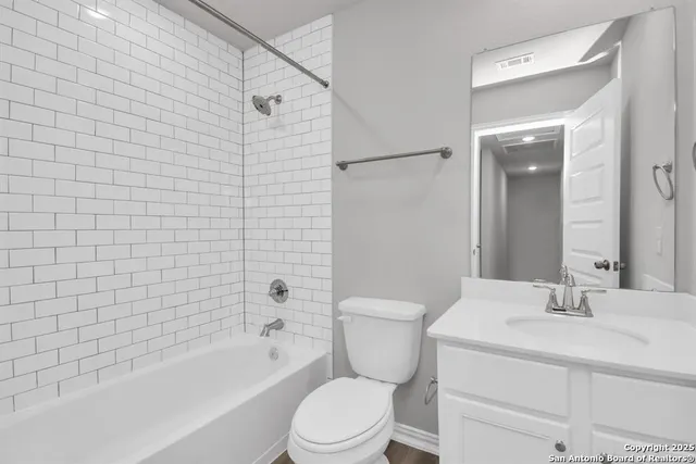 $2,499 | 27035 Beacon Gln Drive, Unit BLACKSTONE C3, Katy, TX 77493