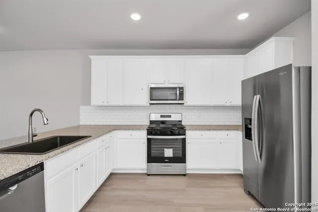 $2,499 | 27035 Beacon Gln Drive, Unit BLACKSTONE C3, Katy, TX 77493