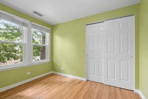 $375,000 | 3858 West 99th Street, Evergreen Park, IL 60805