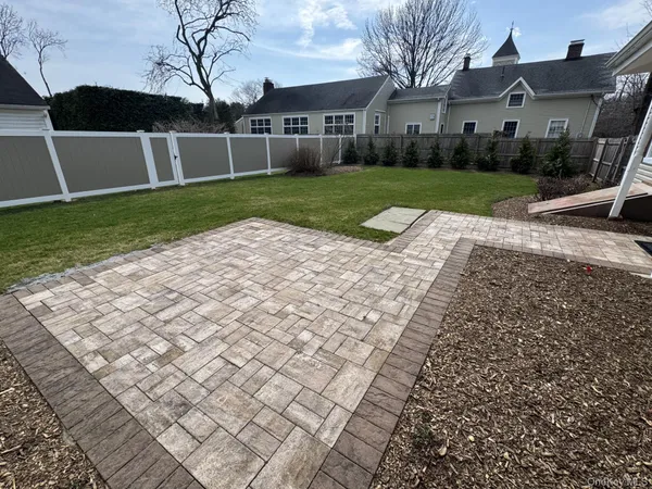 $4,500 | 496 North Country Road, St. James, NY 11780