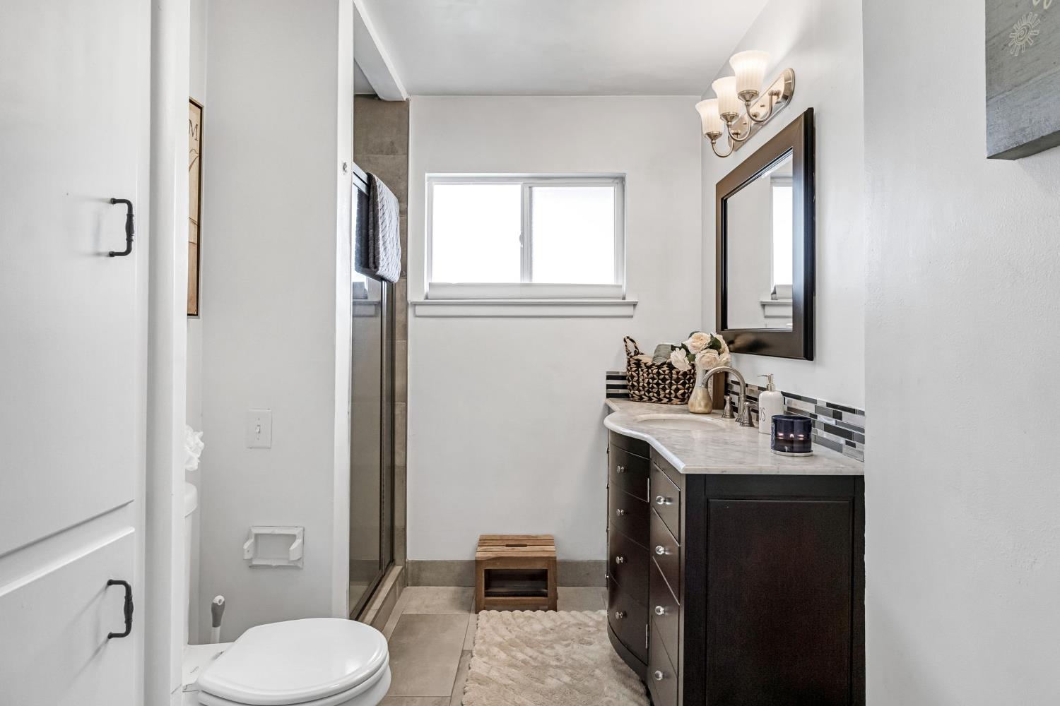 172 West Scott Avenue Fresno, CA 93704 - Photo 9 of 15