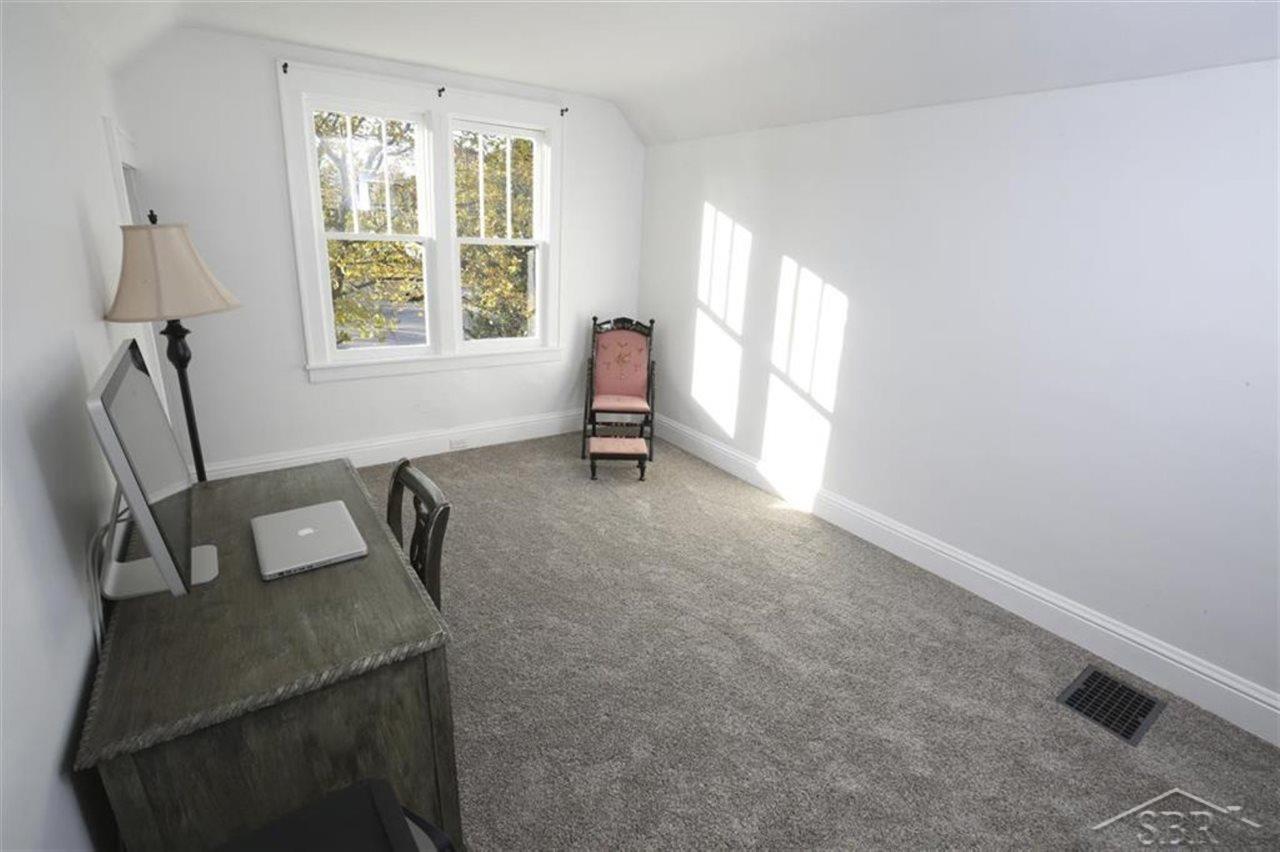 210 North Tuscola Road Bay City, MI 48708 - Photo 26 of 41 50028319-25.JPG