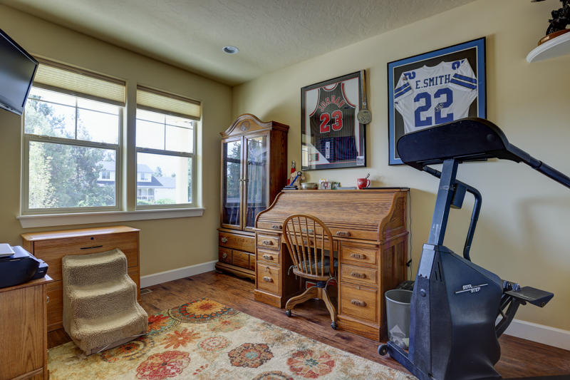20838 Rorick Drive Bend, OR 97701 - Photo 12 of 14 20838 Rorick Drive-13