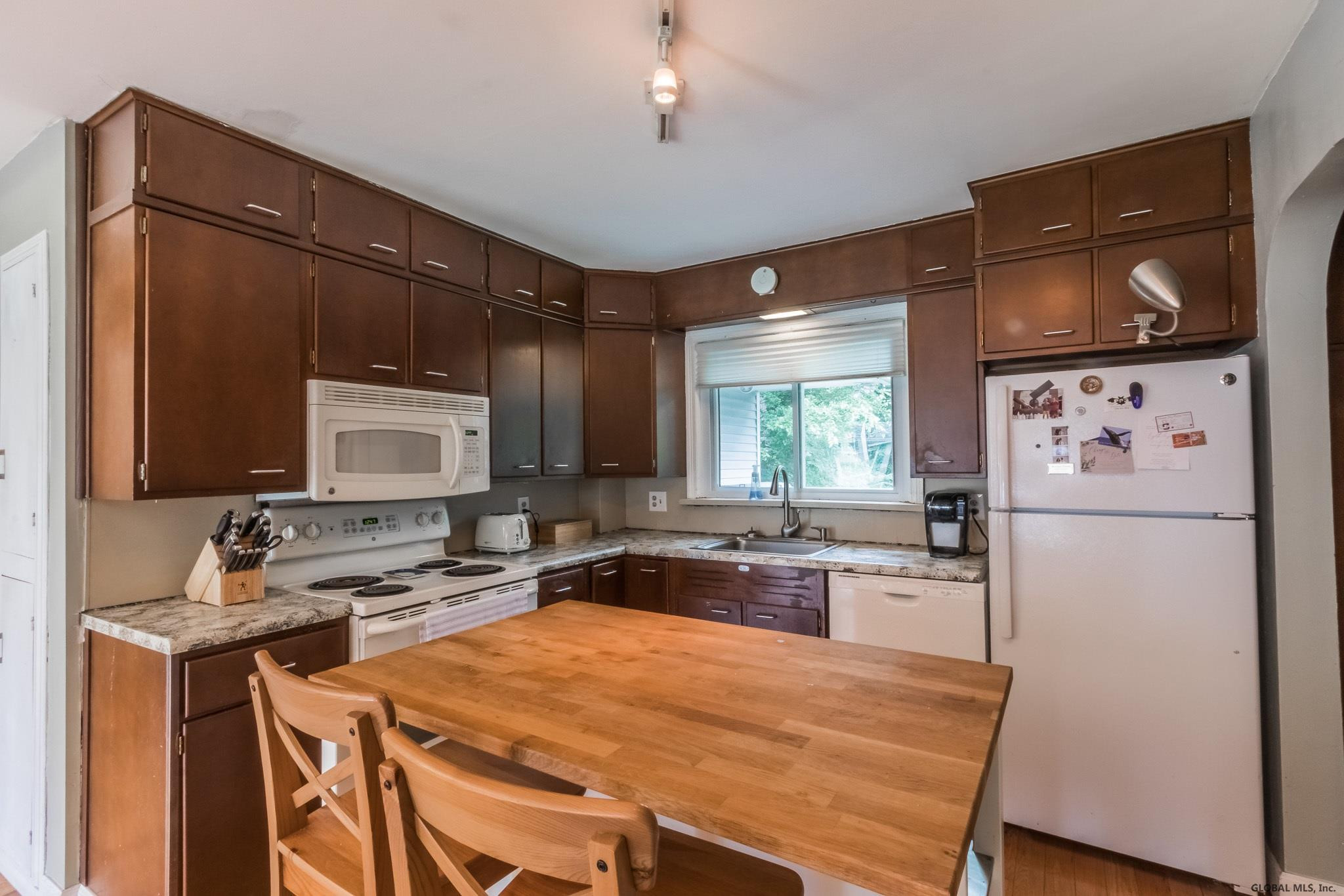 1841 Cassella Road Schenectady, NY 12303 - Photo 13 of 25 Photo 13