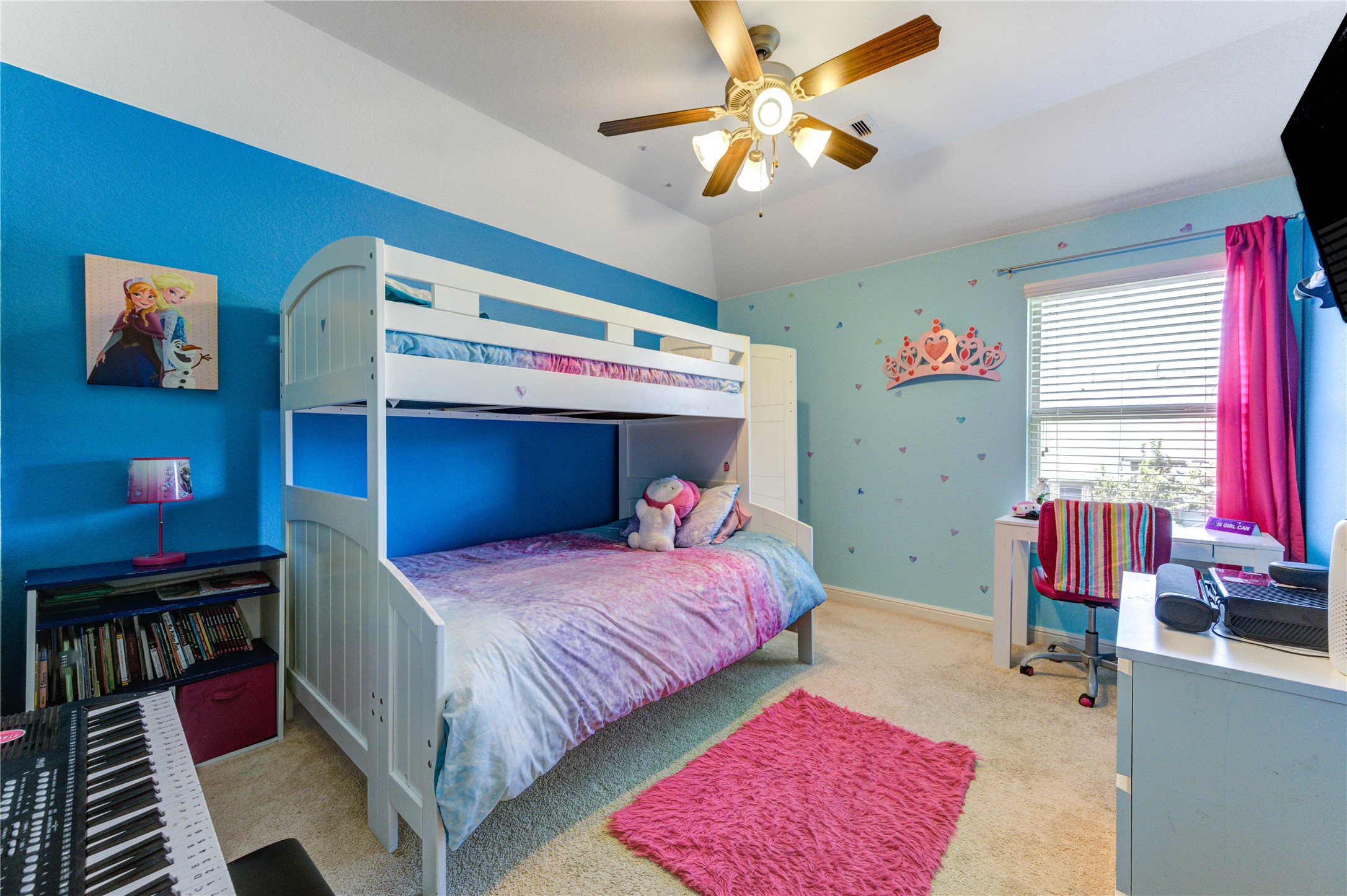 24511 Stratton Creek Drive Spring, TX 77373 - Photo 20 of 27 Pretty in Pink - Large Secondary Bedroom to decorate
