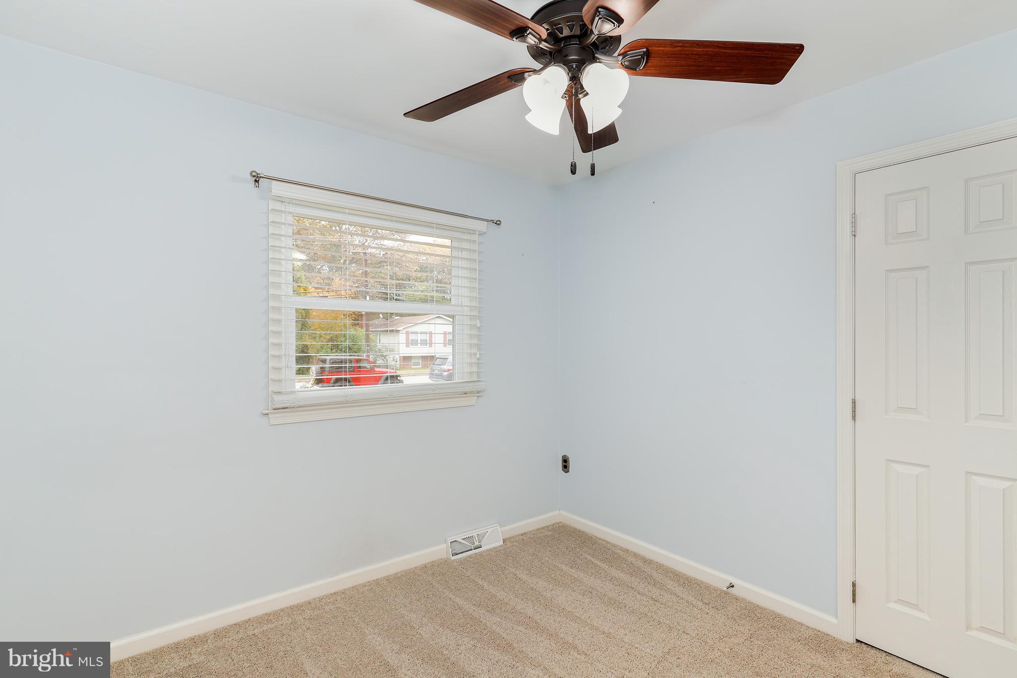 212 Hickory Point Road Pasadena, MD 21122 - Photo 18 of 30 Gallery Image 18