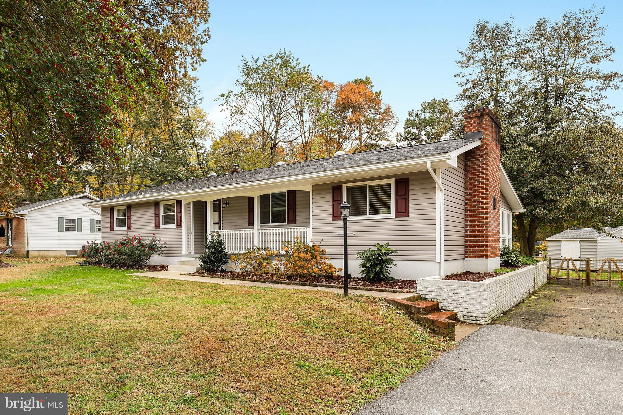 212 Hickory Point Road Pasadena, MD 21122 - Photo 3 of 30 Gallery Image 3