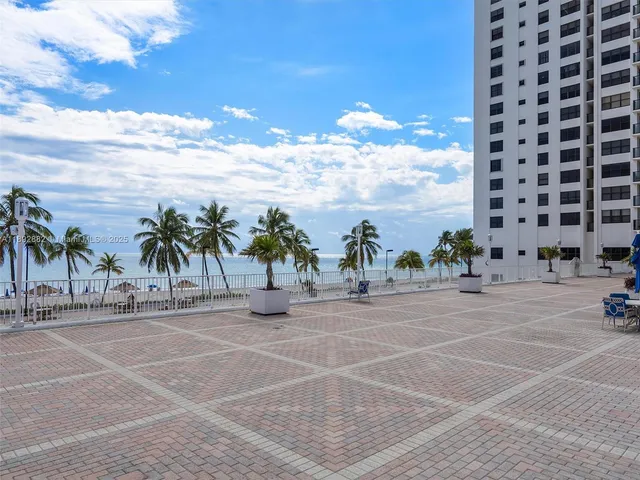 $3,850 | 2101 South Ocean Drive, Unit 1904, Hollywood, FL 33019