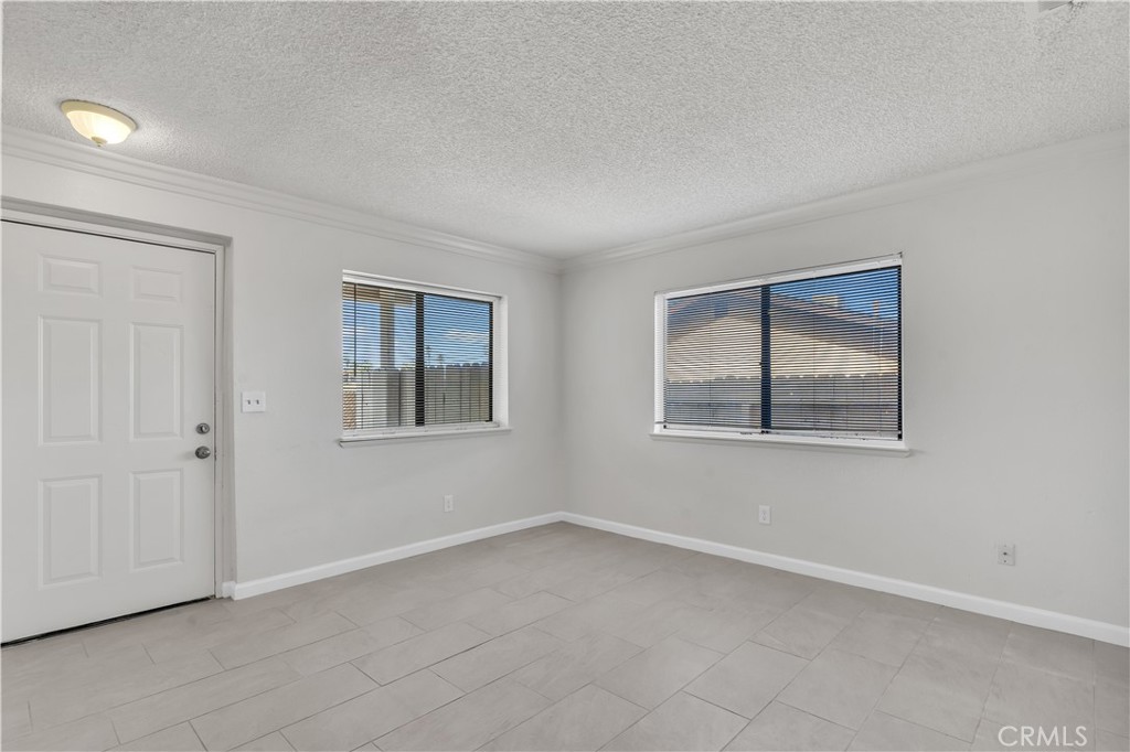 8922 I Hesperia, CA 92345 - Photo 3 of 17