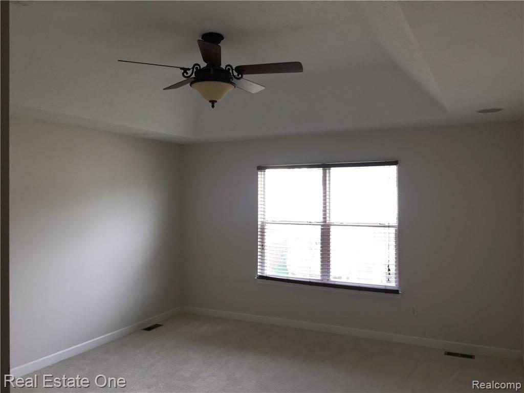 27474 Cromwell Road Novi, MI 48374 - Photo 33 of 49