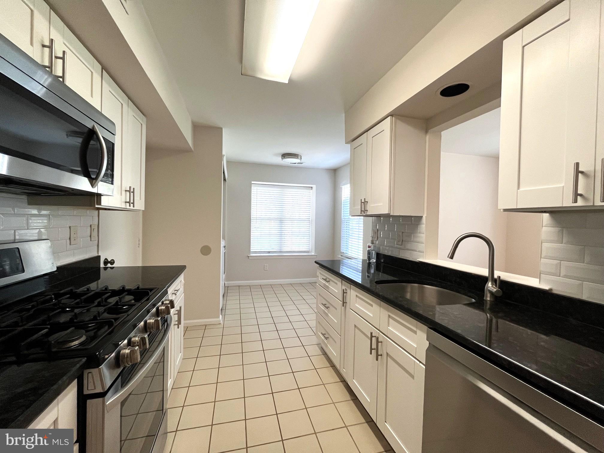 40 H Roxbury Court Princeton, NJ 08540 - Photo 7 of 14