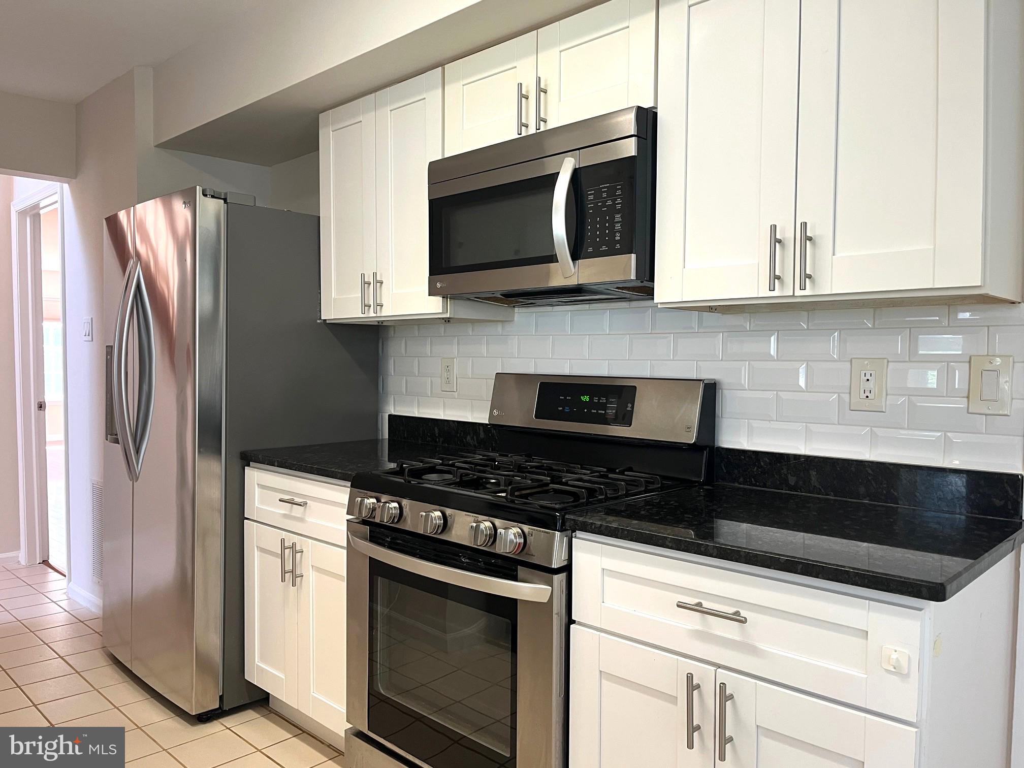 40 H Roxbury Court Princeton, NJ 08540 - Photo 8 of 14