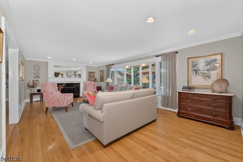 653 Foothill Road Bridgewater, NJ 08807 - Photo 11 of 41