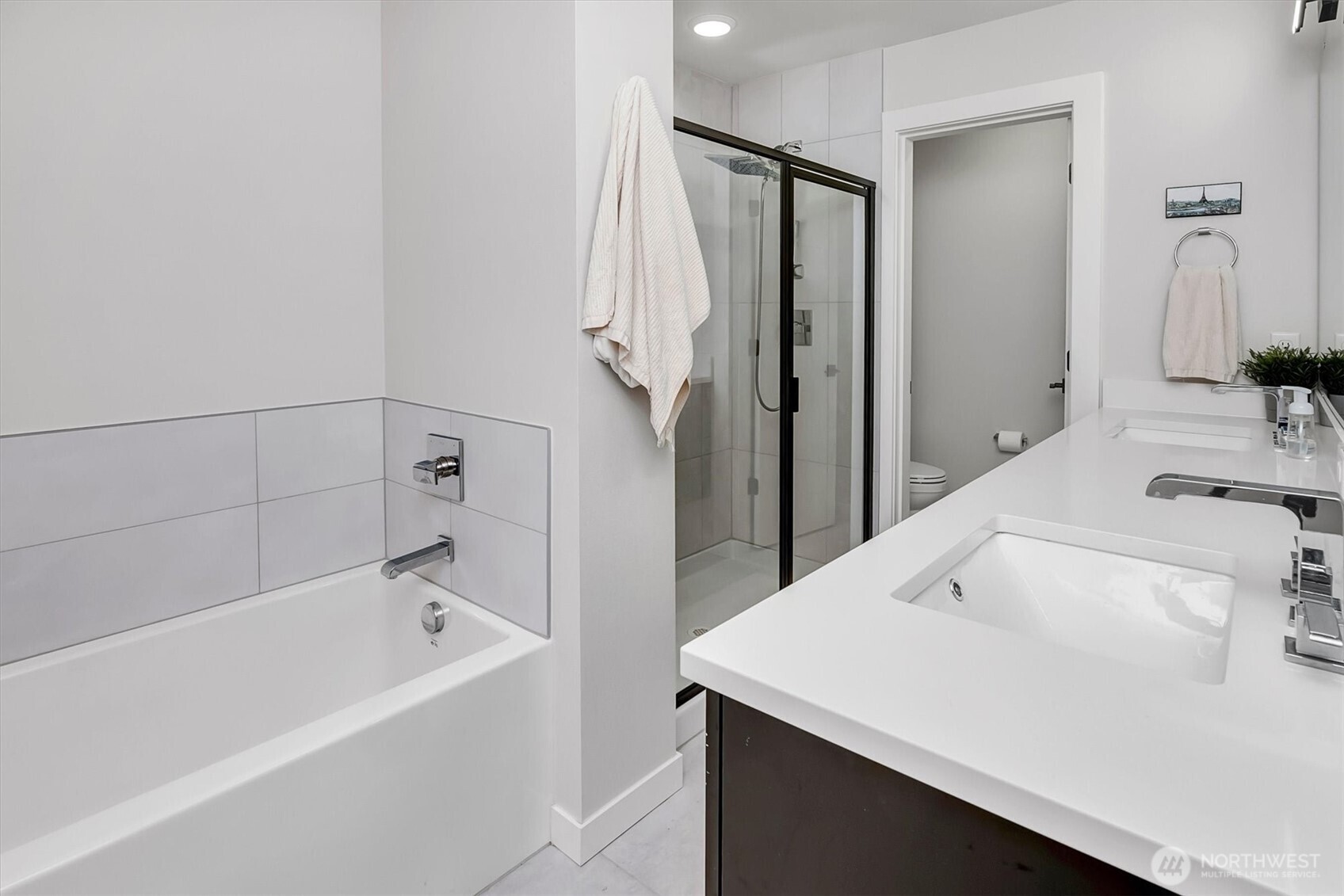8911 Northeast 173rd Place, Unit B Bothell, WA 98011 - Photo 17 of 28