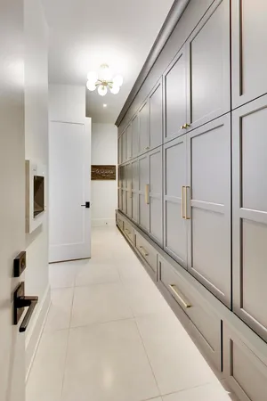 $3,499,000 | 910 Allmen Avenue, Hinsdale, IL 60521