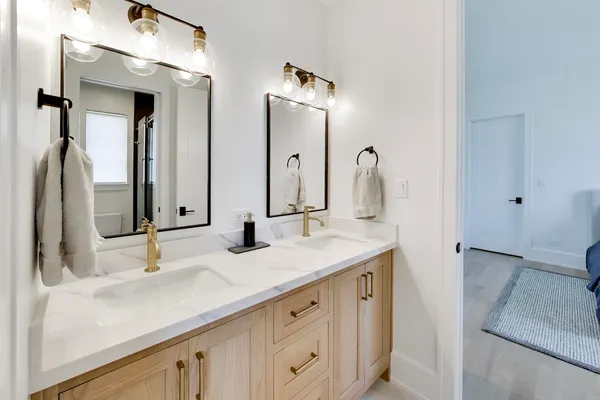 $3,499,000 | 910 Allmen Avenue, Hinsdale, IL 60521