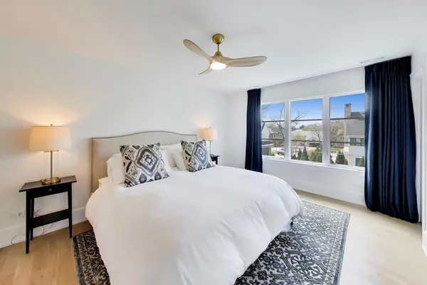 $3,499,000 | 910 Allmen Avenue, Hinsdale, IL 60521