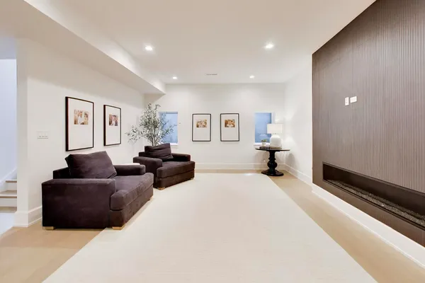$3,499,000 | 910 Allmen Avenue, Hinsdale, IL 60521