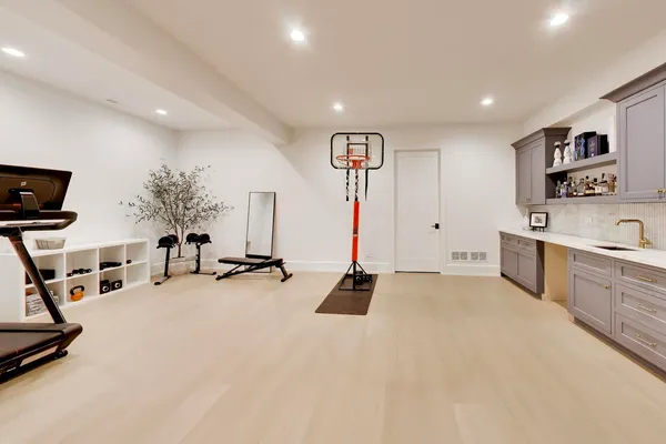 $3,499,000 | 910 Allmen Avenue, Hinsdale, IL 60521