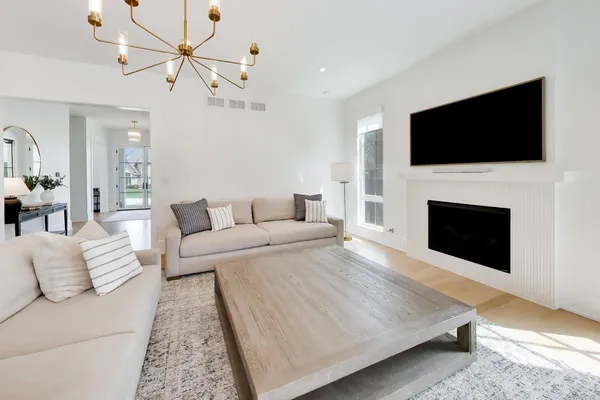 $3,499,000 | 910 Allmen Avenue, Hinsdale, IL 60521