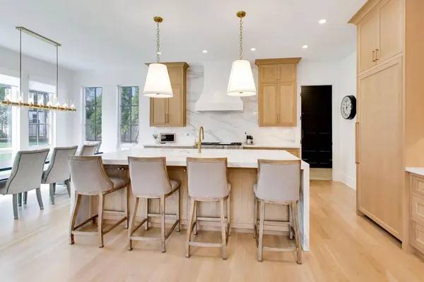 $3,499,000 | 910 Allmen Avenue, Hinsdale, IL 60521