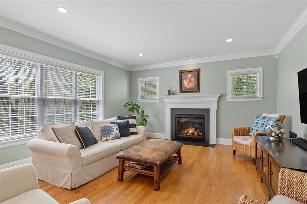 42 Ridgeway Road Concord, MA 01742 - Photo 12 of 36 Gallery Image 12