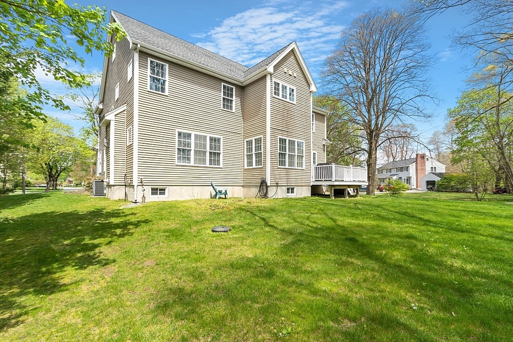 42 Ridgeway Road Concord, MA 01742 - Photo 3 of 36 Gallery Image 3