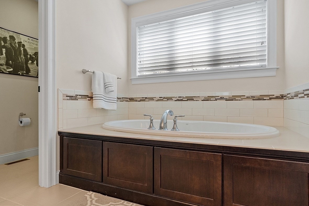 42 Ridgeway Road Concord, MA 01742 - Photo 31 of 36 Gallery Image 31