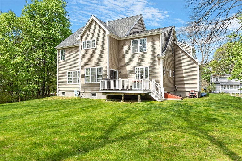 42 Ridgeway Road Concord, MA 01742 - Photo 5 of 36 Gallery Image 5